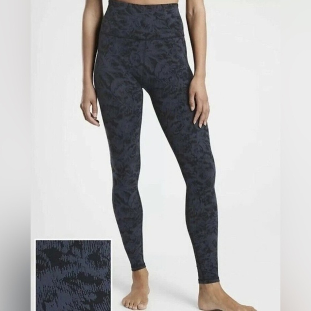 Athleta Elation Textured Tight Frosted Floral Black Blue Women’s size xs Small